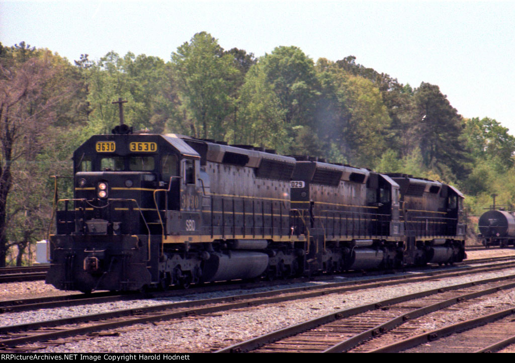SBD 3630 leads two other SD45's northbound